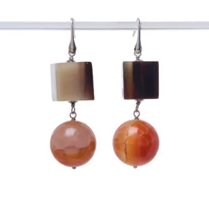 Orecchini in Corno ed Agata di Fuoco