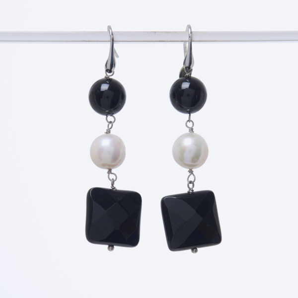 Orecchini in Agata Nera e Perle