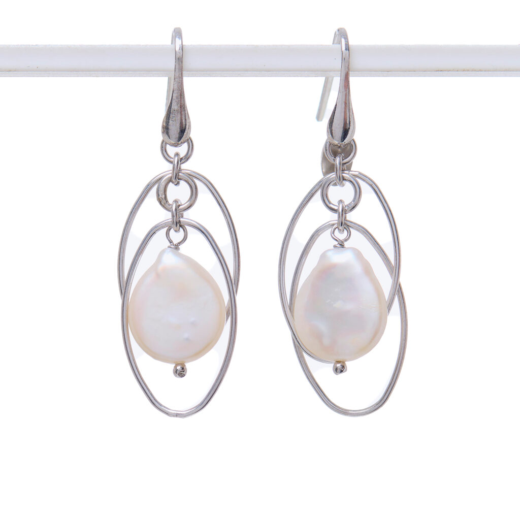 Orecchini con Perle e catena in Argento