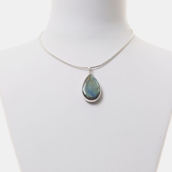 Ciondolo in Labradorite ed Argento