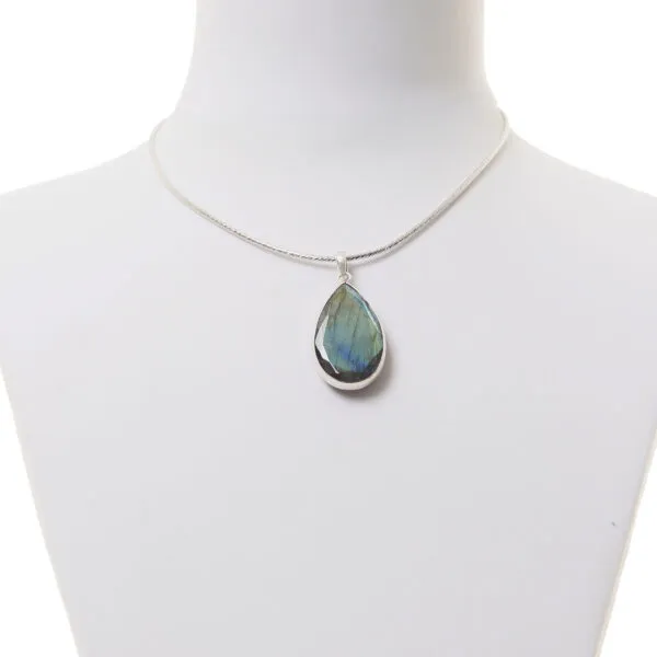 Ciondolo in Labradorite ed Argento
