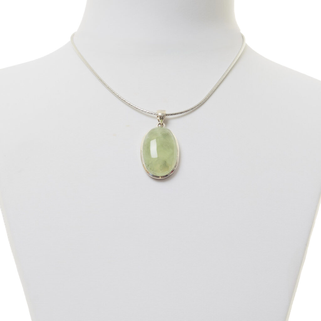 Ciondolo in Prehnite con Argento