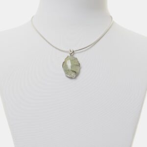 Ciondolo in Prehnite Ovale ed Argento