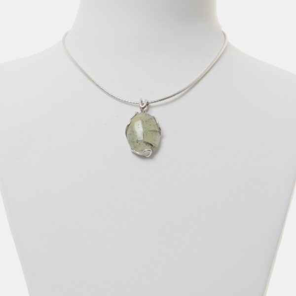 Ciondolo in Prehnite Ovale ed Argento