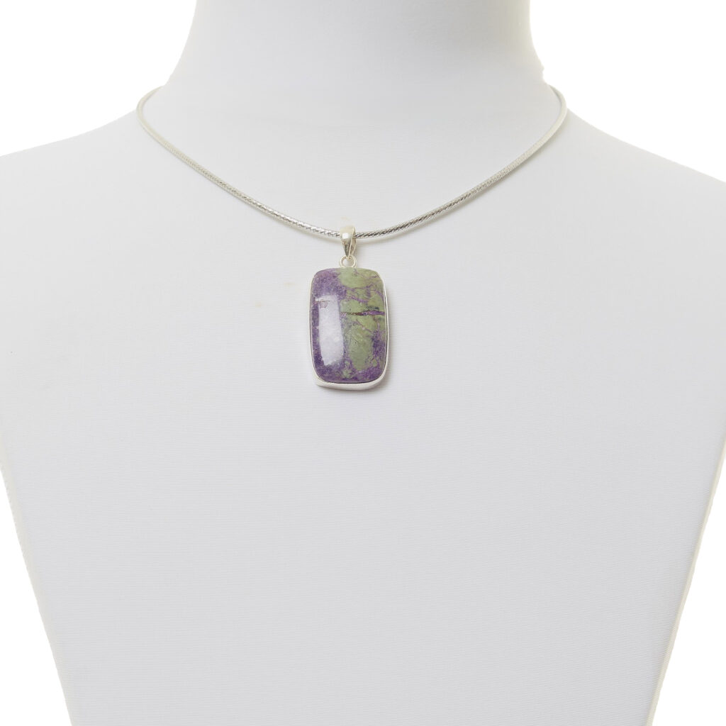 Ciondolo in Andalusite con Argento