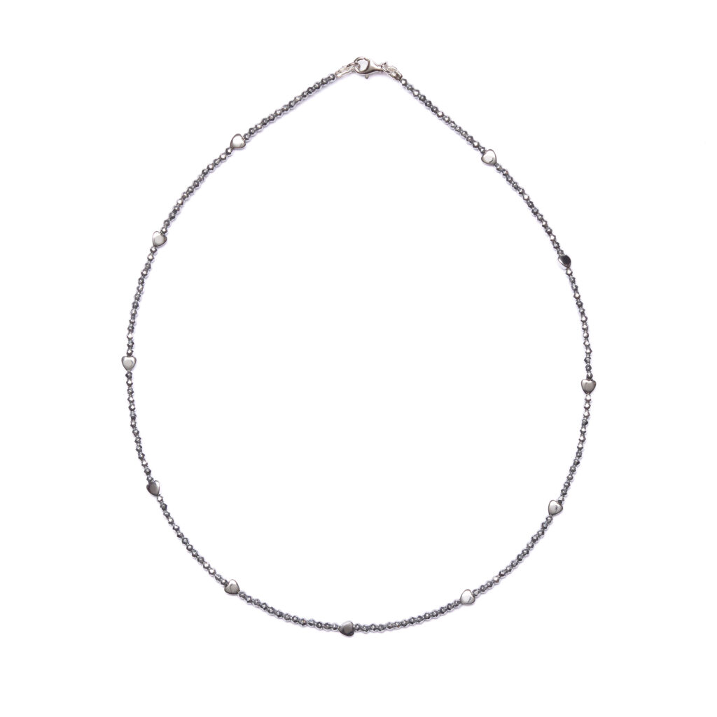 Collana in Ematite Rodiata con elementi a Cuore
