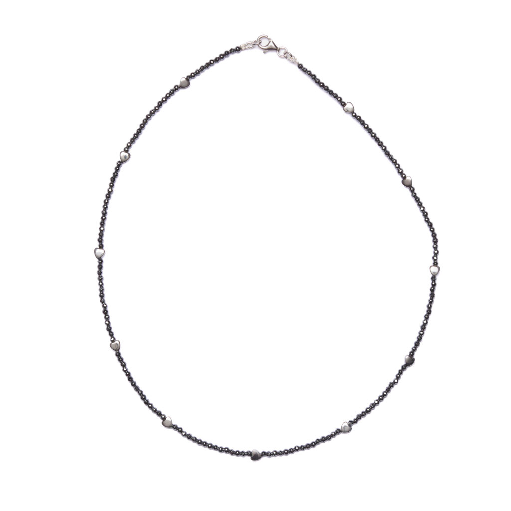 Collana in Ematite Naturale con elementi a Cuore