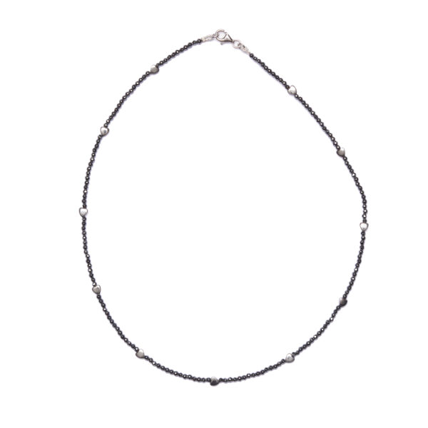 Collana in Ematite Naturale con elementi a Cuore