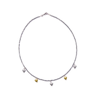 Collier en hématite rhodiée avec charms en forme de cœur