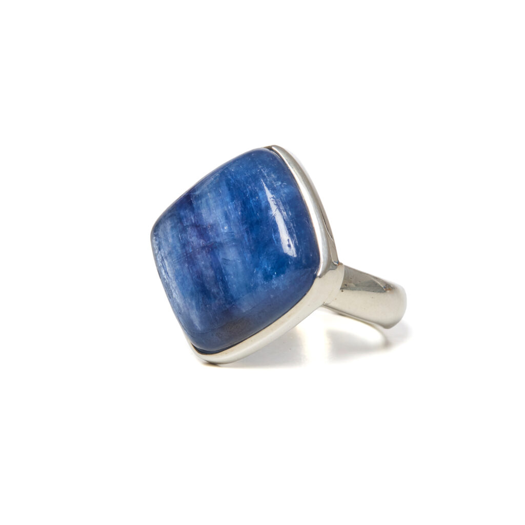 Anello in Argento con Cianite a rombo