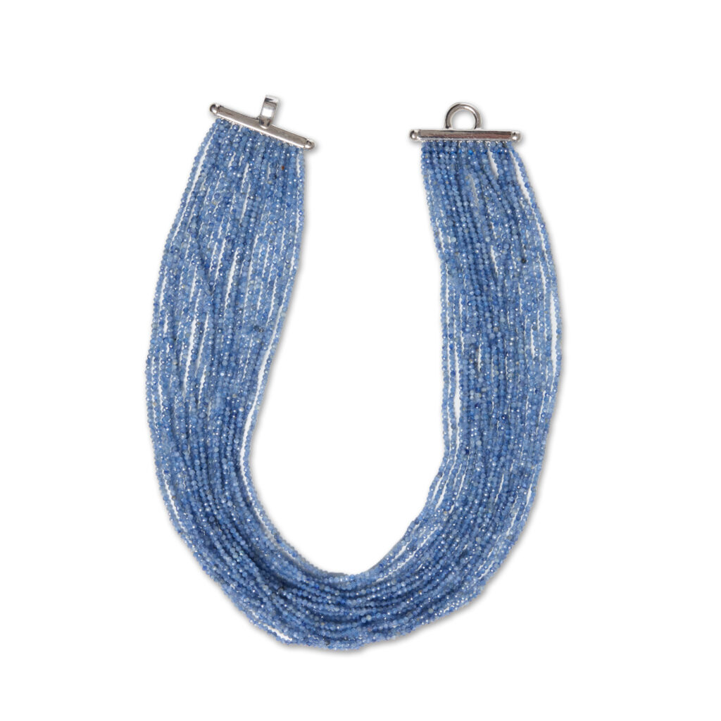 Collana multifilo in Cianite con chiusura in Argento