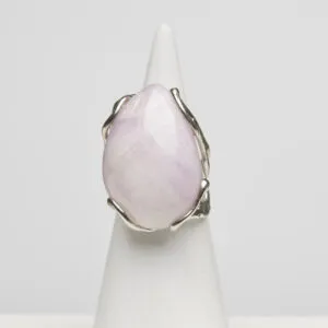 Anello Regolabile in Argento con Kunzite