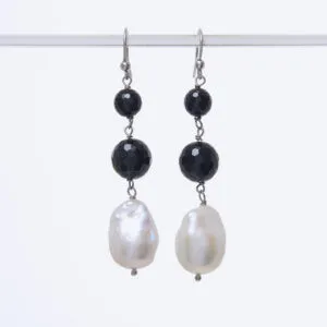Orecchini in Perle ed Agata Nera